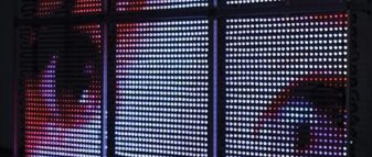 a-girl-looks-through-the-window_02